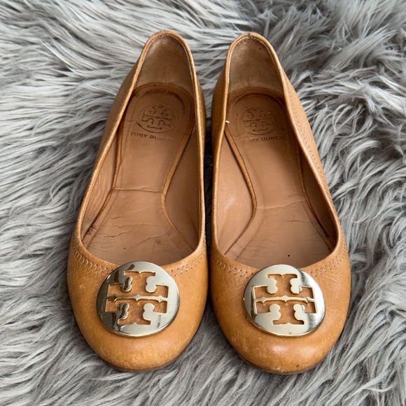 Tory Burch Reva Ballet Flat Tumbled Leather Royal Tan Gold Size 7 - Picture 2 of 8